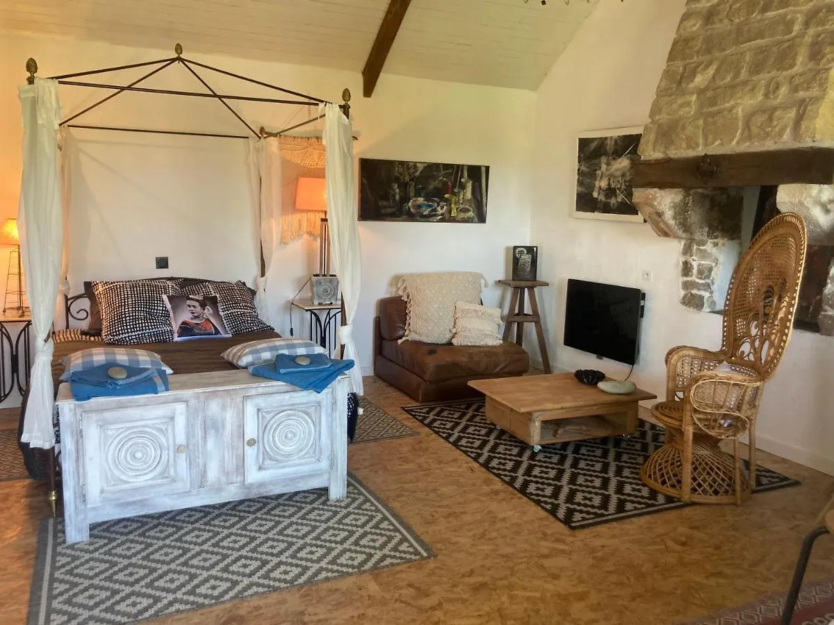 Gite D'Hote Romantique Et Artistique Au Coeur De Locronan