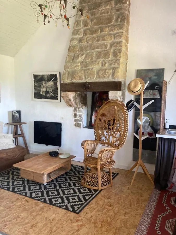 Gite D'Hote Romantique Et Artistique Au Coeur De Locronan